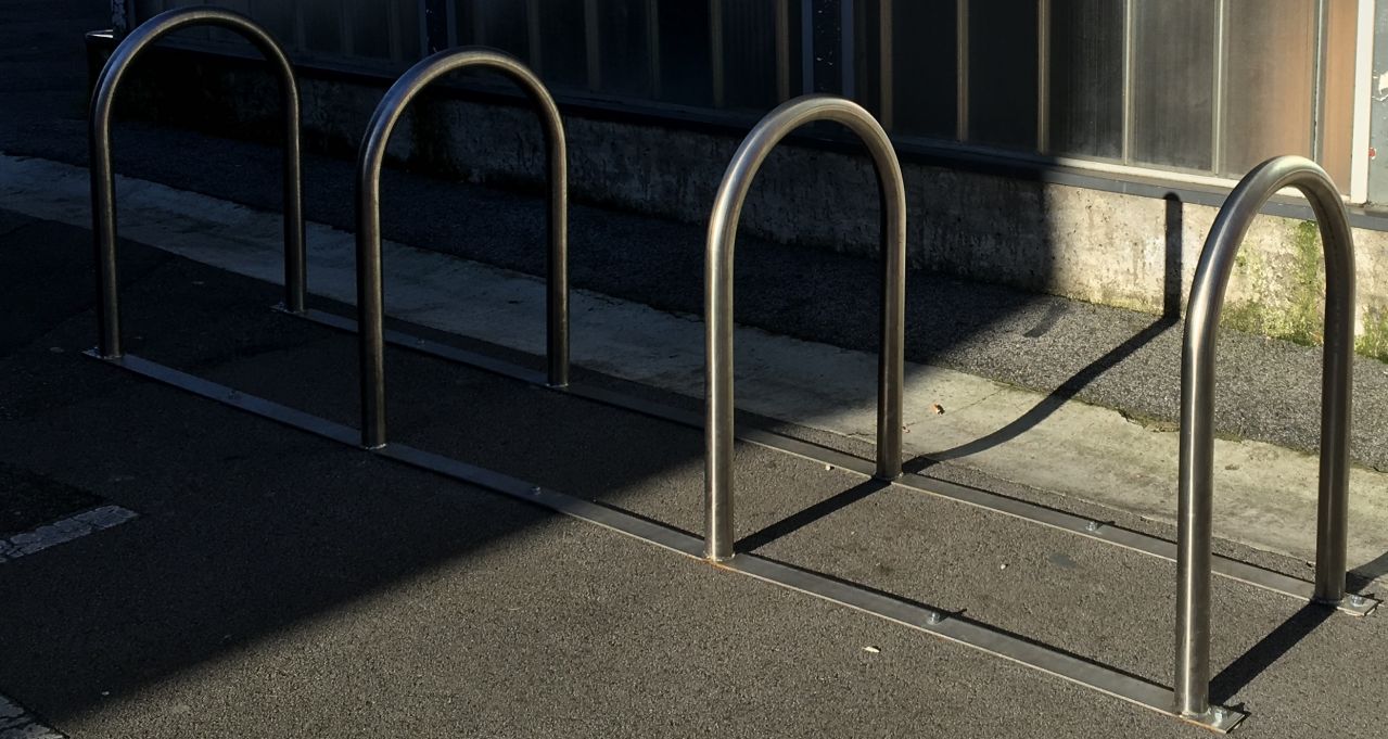 Aparcamientos para bicicletas y cambiador para bebés
