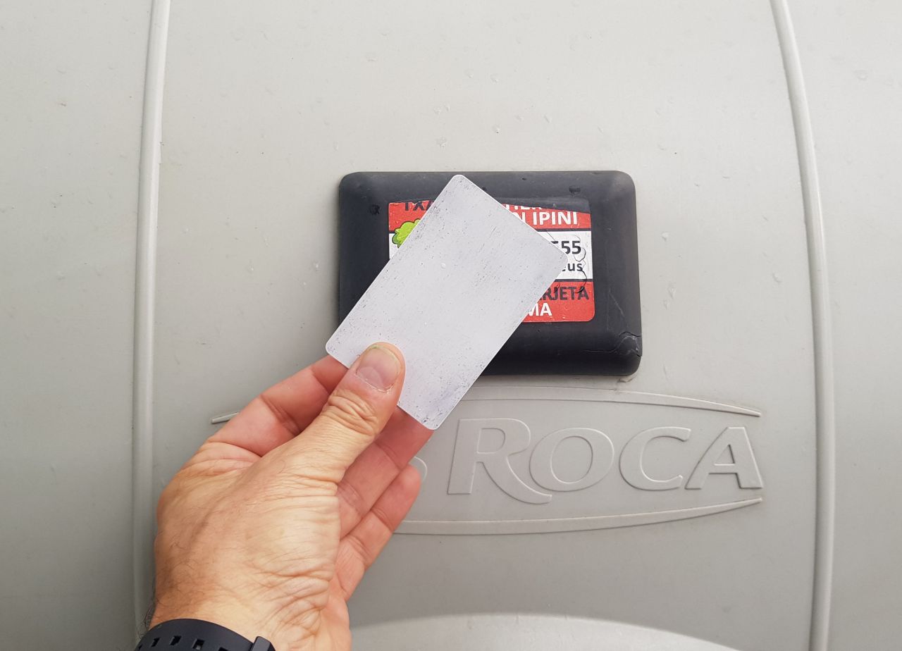 A partir de mañana se activarán las cerraduras de los contenedores de rechazo y pañales