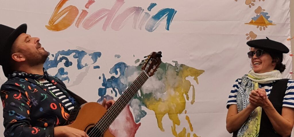 Perli y Koxkolo presentarán su espectáculo mañana en la Casa de Cultura