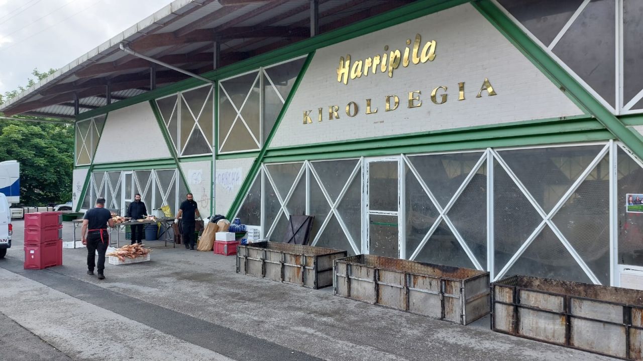 La comida de hoy será en el polideportivo