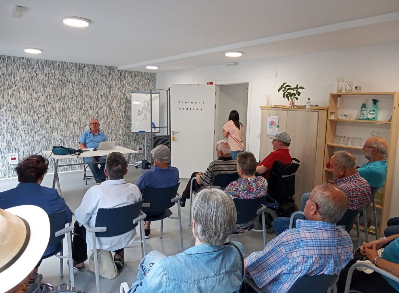 El Servicio de Atención Diurna completa el curso