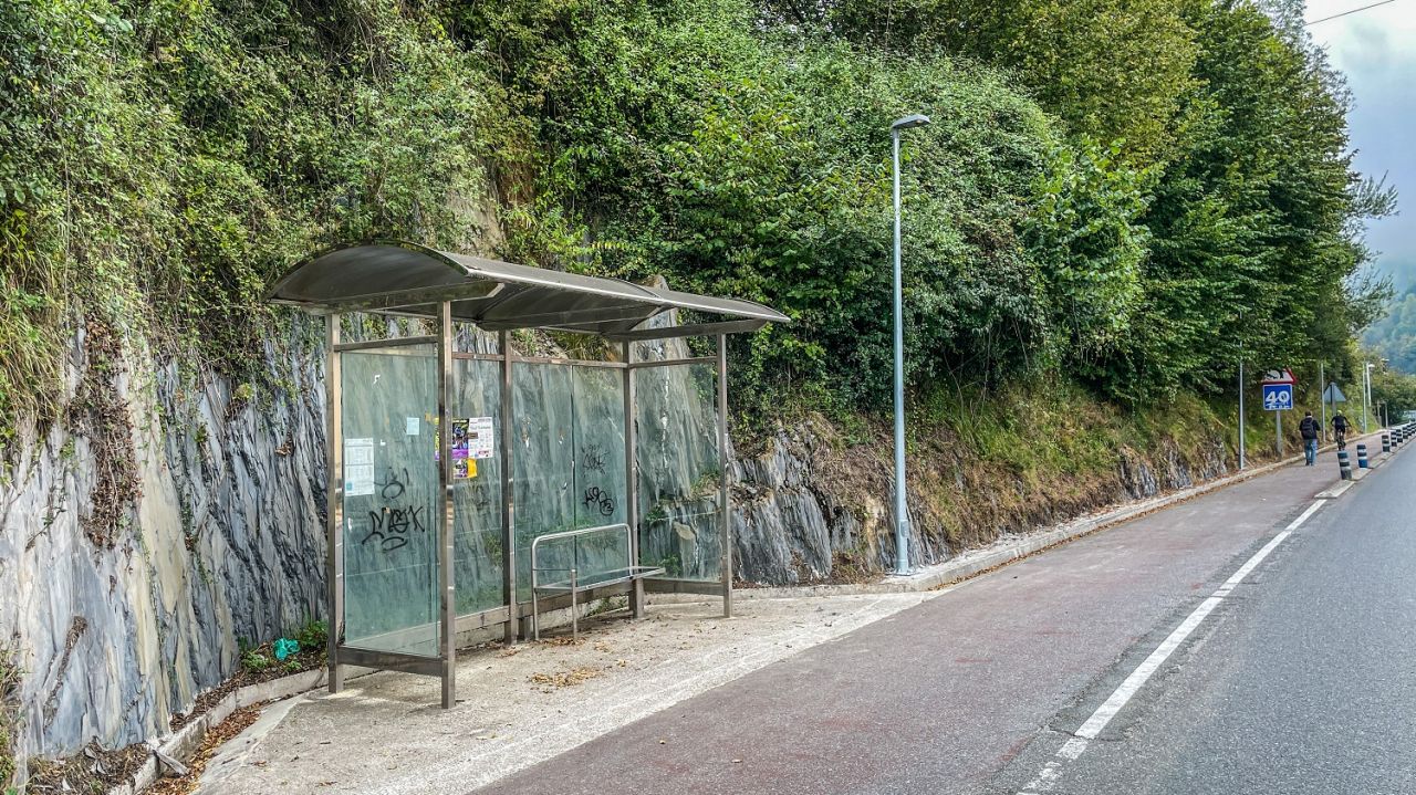 Instaladas cuatro farolas en las inmediaciones de la estación de autobuses