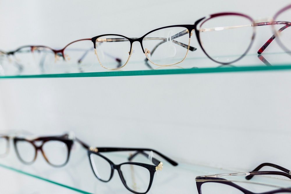 La asociación de jubilados Aldaieta pone en marcha una recogida solidaria de gafas para Madagascar