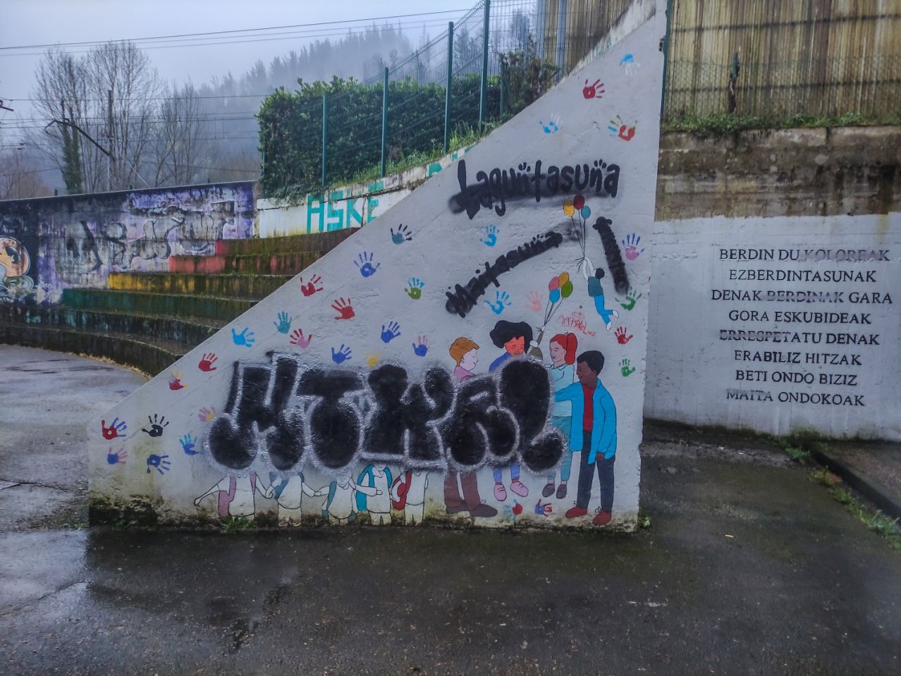 Declaración municipal sobre las pintadas aparecidas en el municipio y convocatoria para el trabajo comunitario
