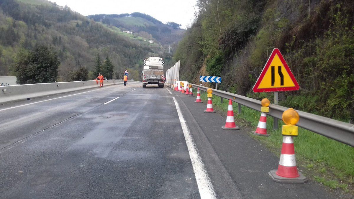 Obras de rehabilitación del firme de la N-I en Legorreta